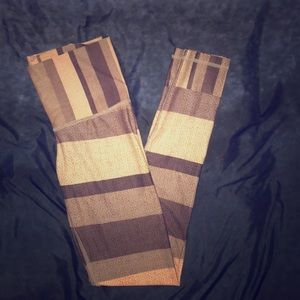 Super cute tan and brown yoga pants! Worn once!